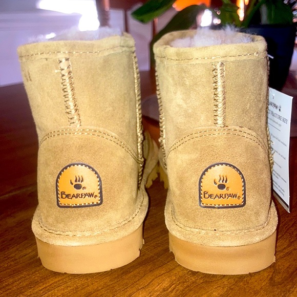 🐻 Bearpaw Booties 🤎 - Picture 2 of 6
